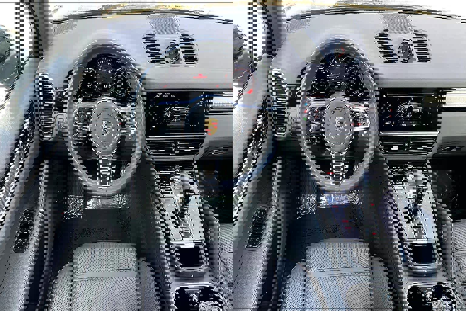 Used 2022 Porsche Cayenne S image 6