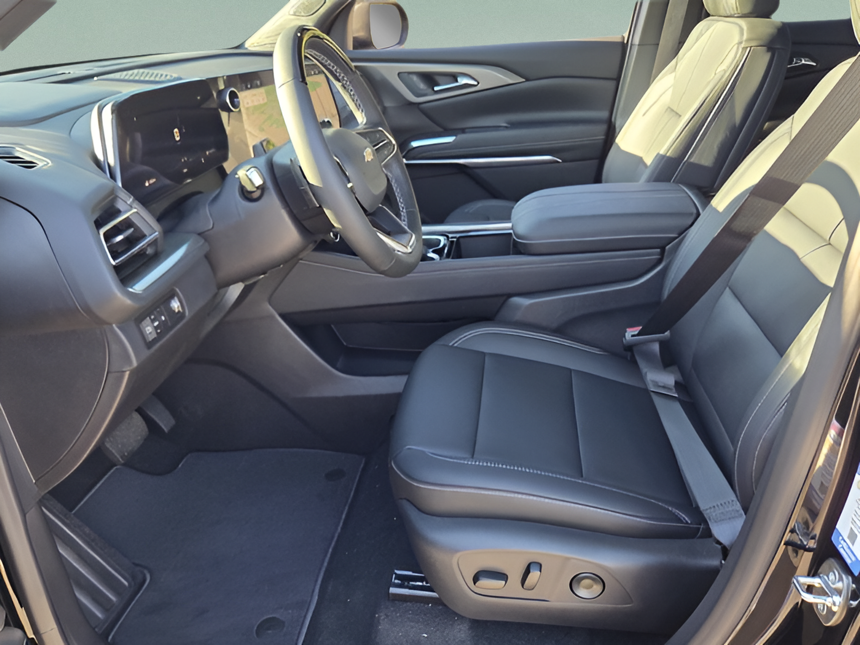 New 2027 Chevrolet Traverse LT w/ Enhanced Driving Package FWD image 10