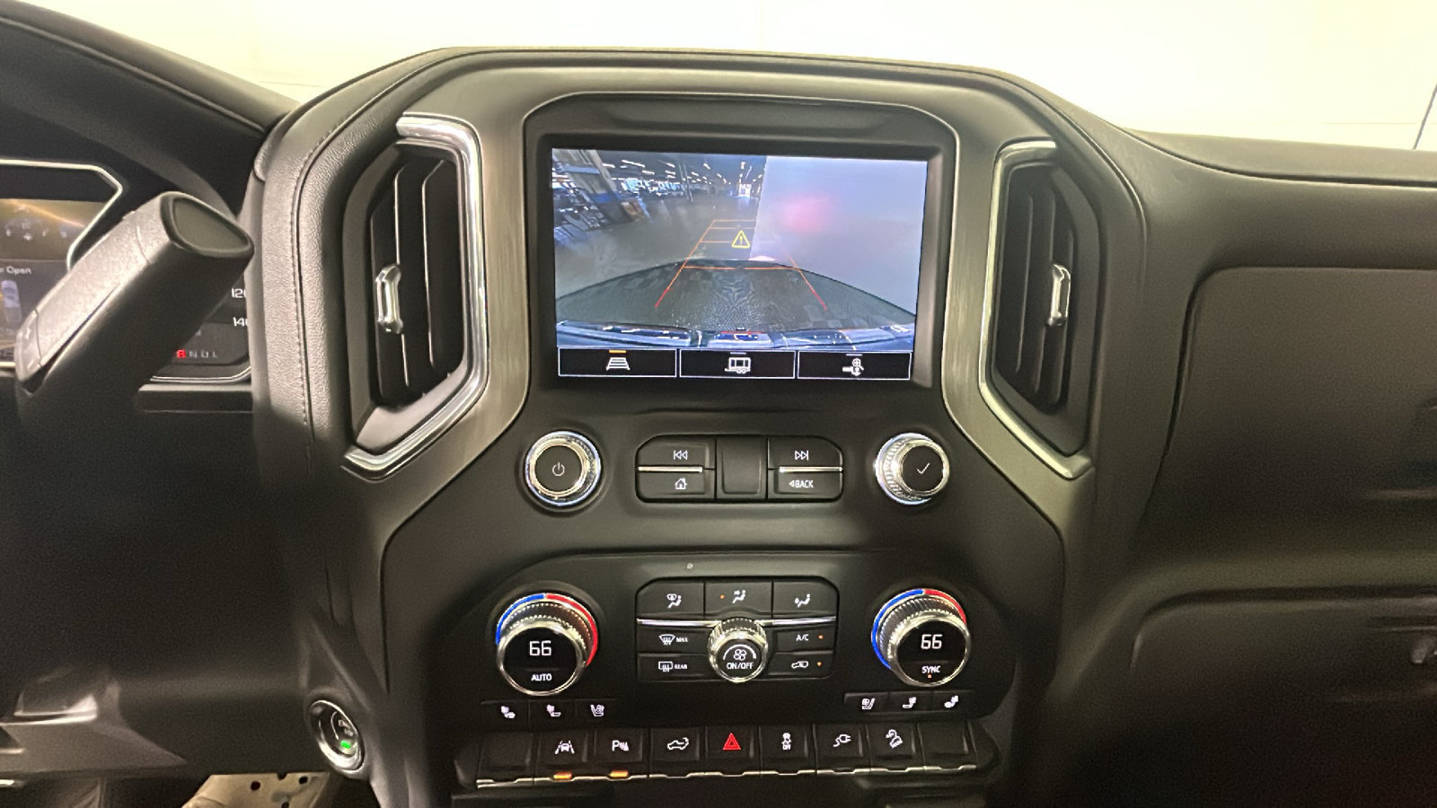 Used 2022 GMC Sierra 1500 Denali w/ Driver Alert Package II AWD/4WD image 28