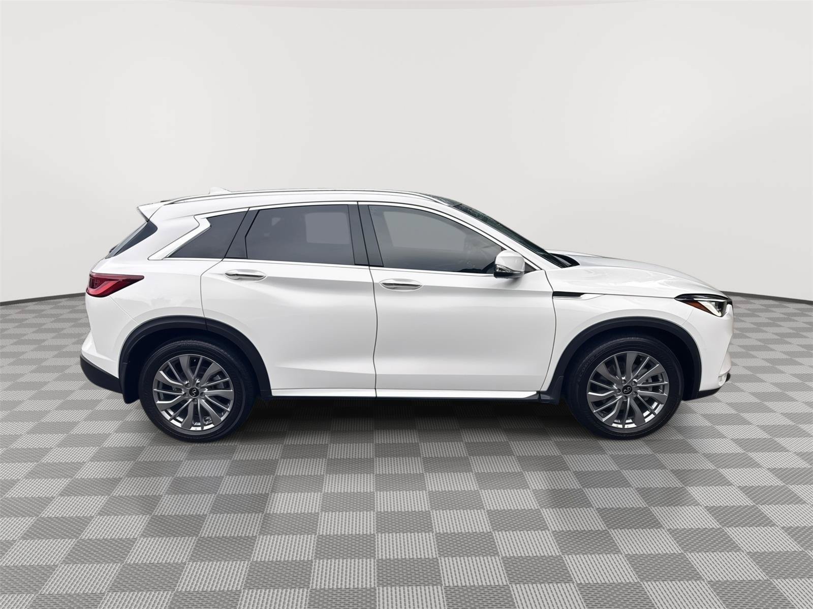 Used 2025 INFINITI QX50 Luxe AWD/4WD image 5