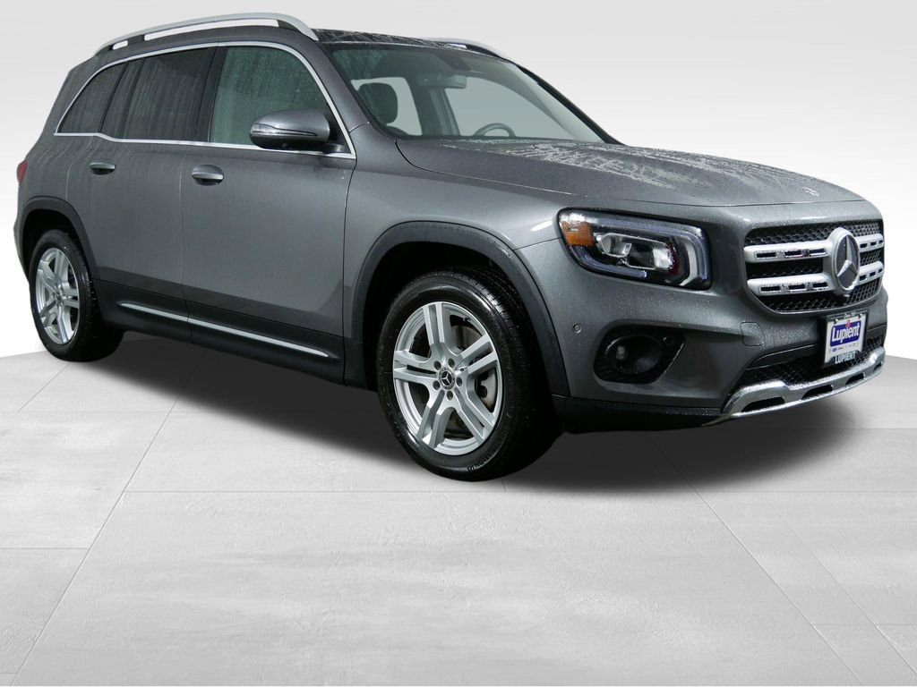 Used 2021 Mercedes-Benz GLB 250 4MATIC image 2