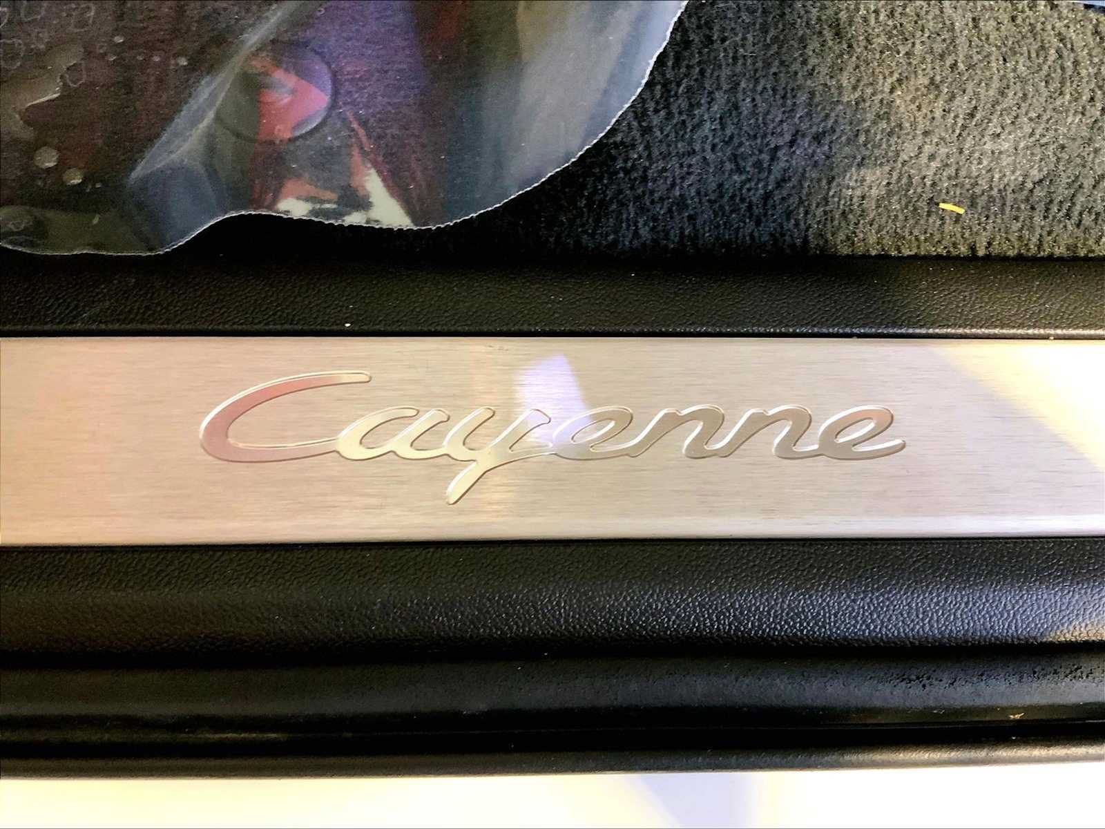 Certified 2021 Porsche Cayenne AWD/4WD image 19