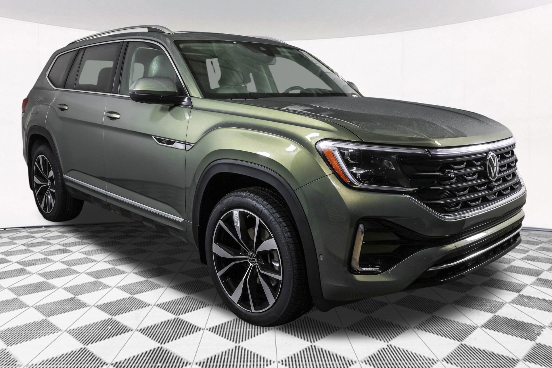 New 2026 Volkswagen Atlas SEL Premium R-Line image 9