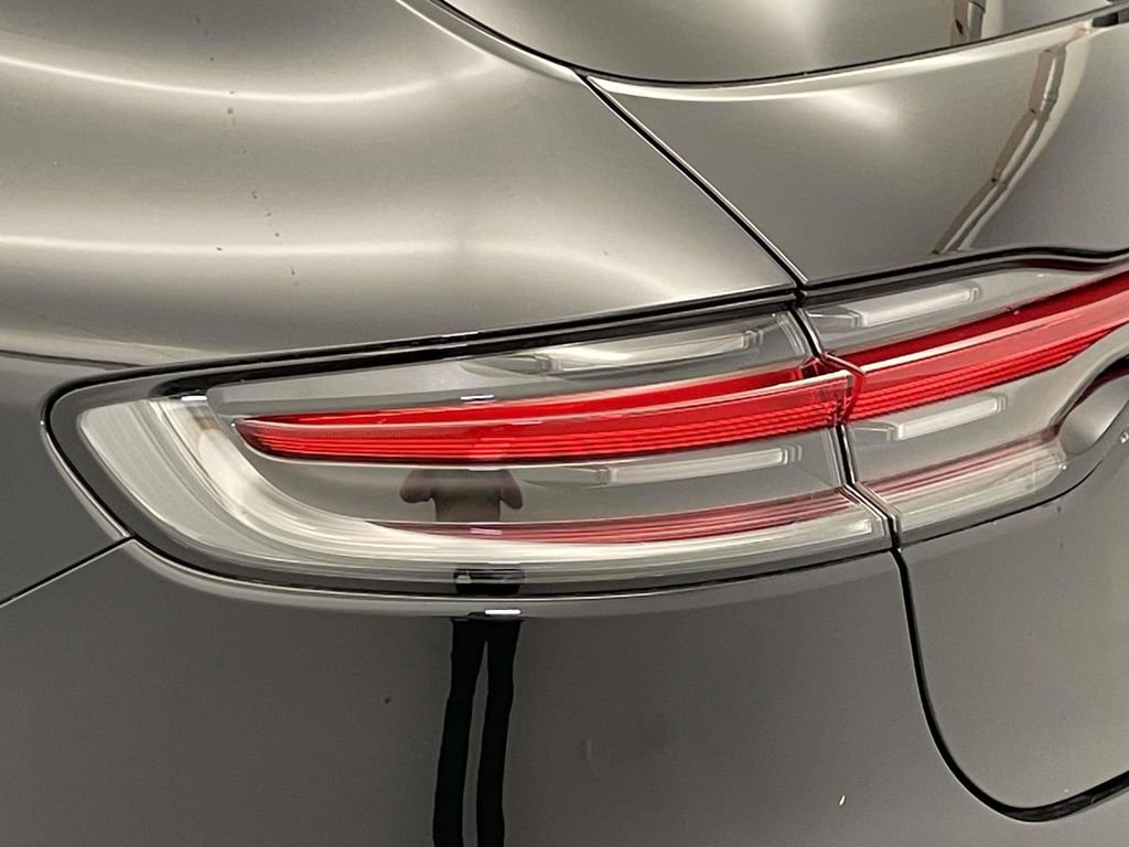 New 2025 Porsche Macan image 16