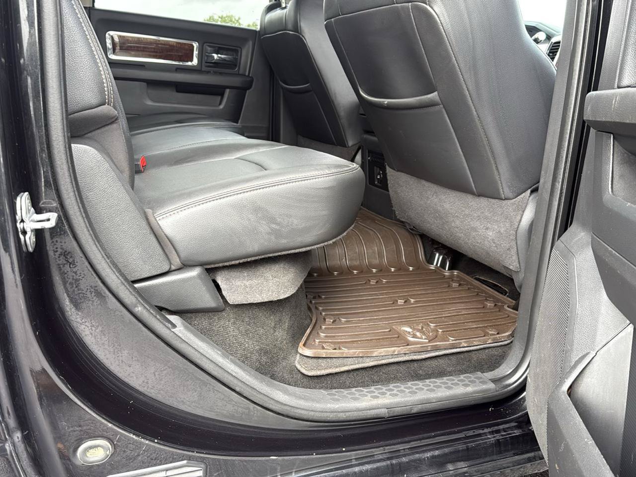 Used 2011 RAM 3500 Laramie w/ HD Snow Plow Prep Group AWD/4WD image 33