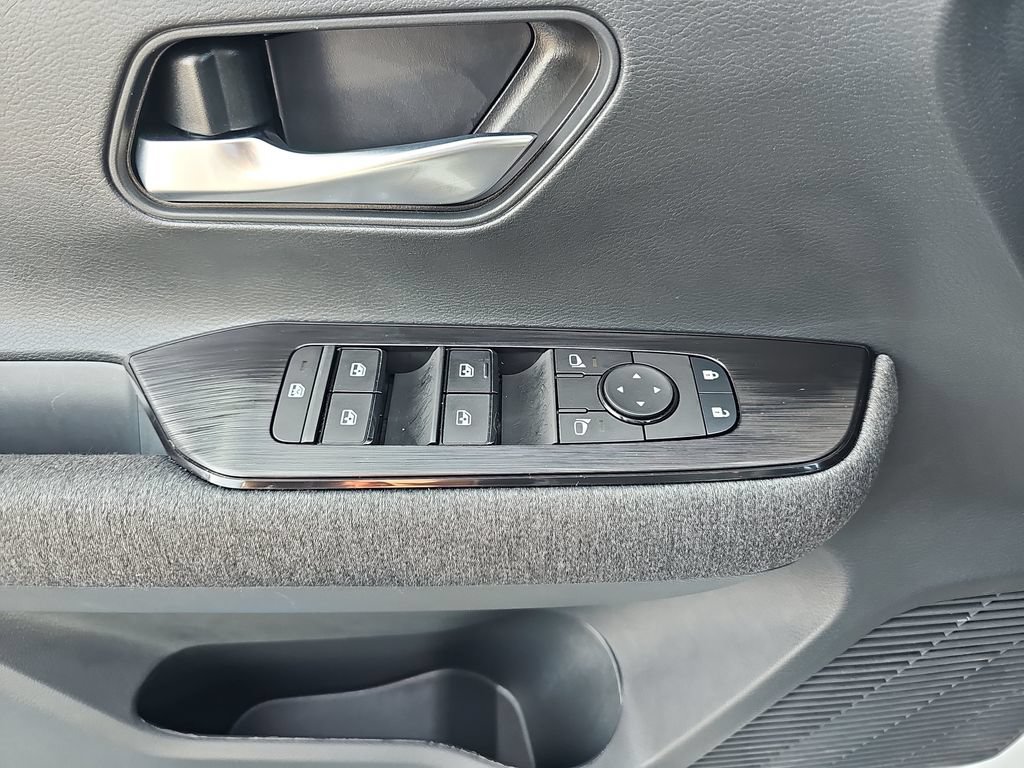 Used 2026 Nissan Kicks SV w/ Charging Package AWD/4WD image 26