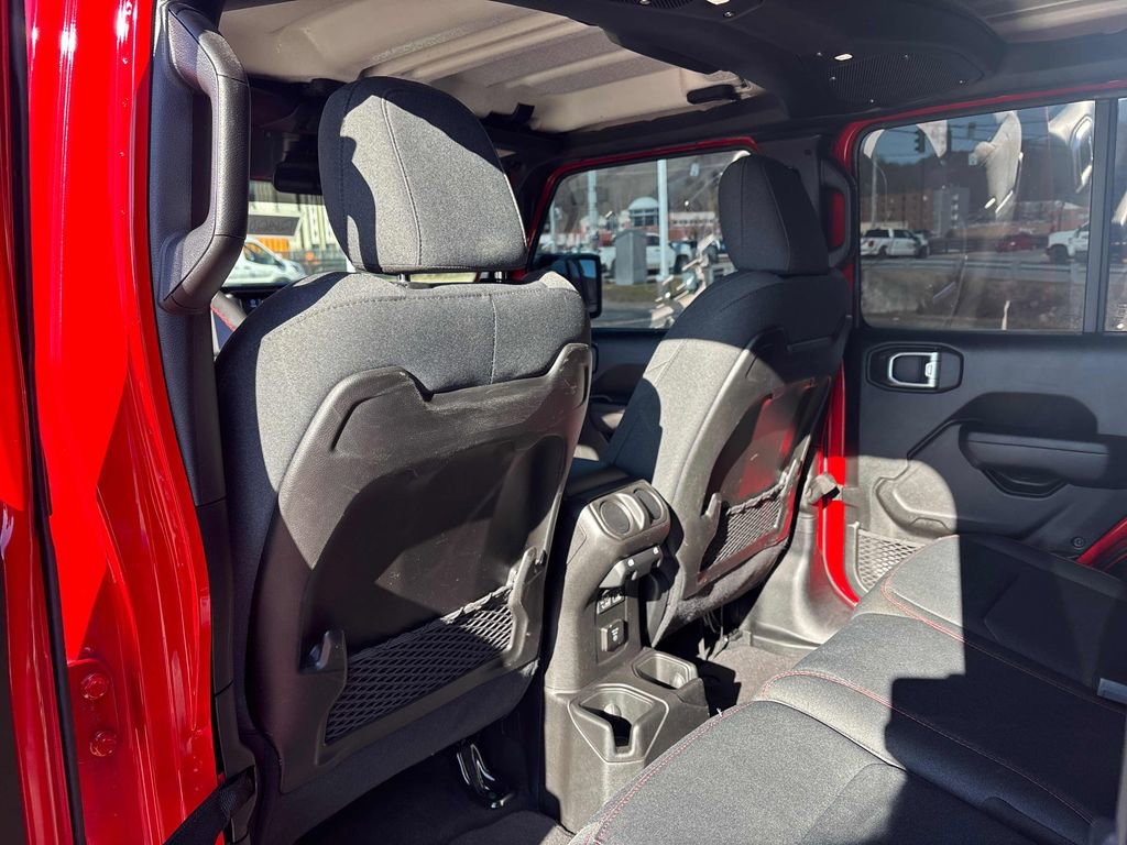 Used 2024 Jeep Wrangler Unlimited Rubicon image 26