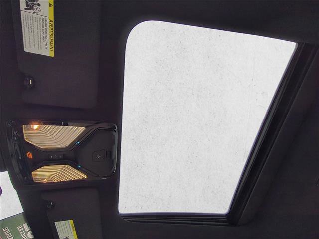 Used 2023 BMW 330i xDrive Sedan w/ Driving Assistance Package image 17