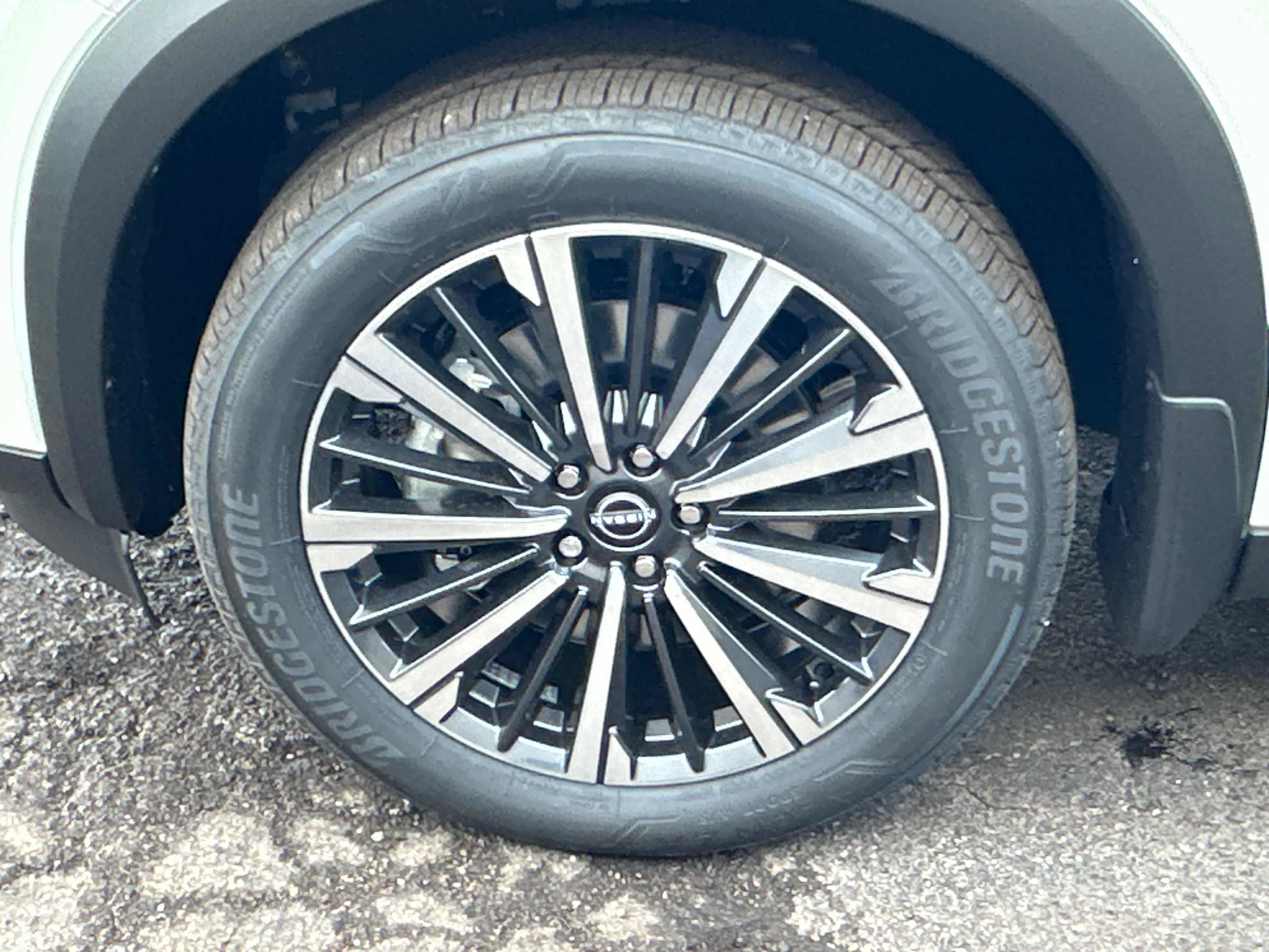 New 2026 Nissan Pathfinder Platinum AWD/4WD image 8