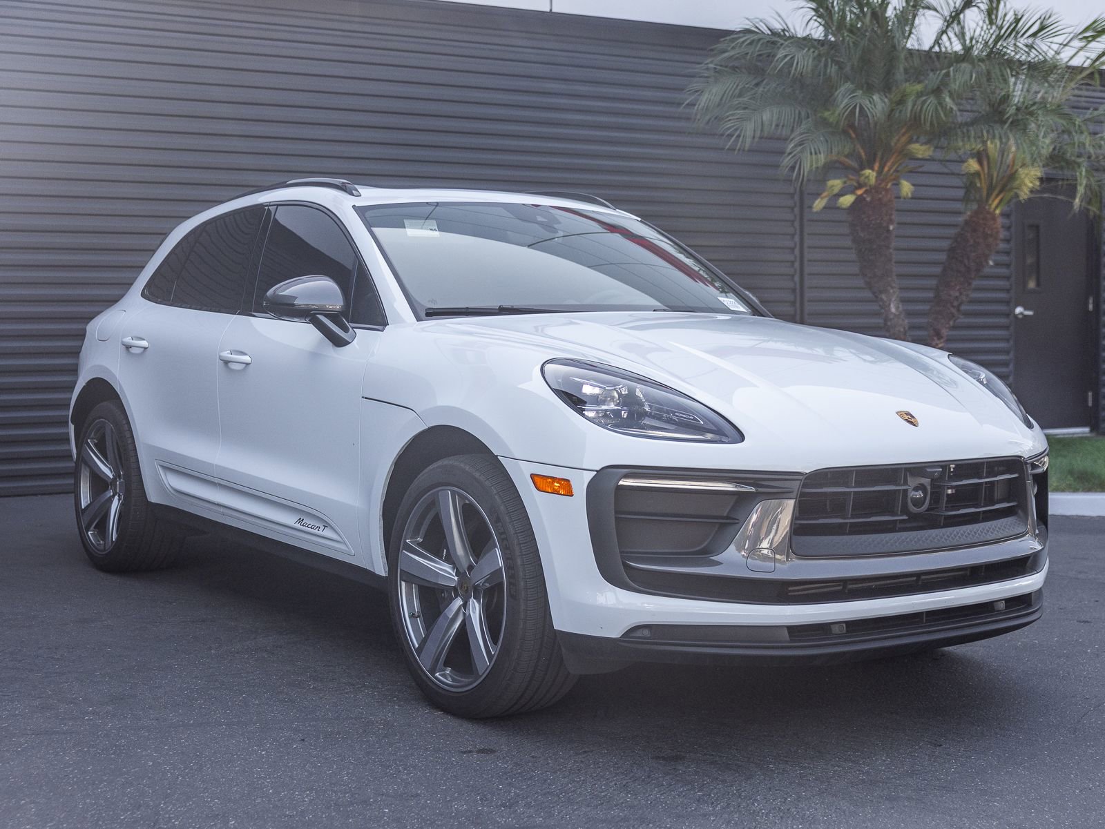Certified 2024 Porsche Macan Turbo AWD/4WD image 6