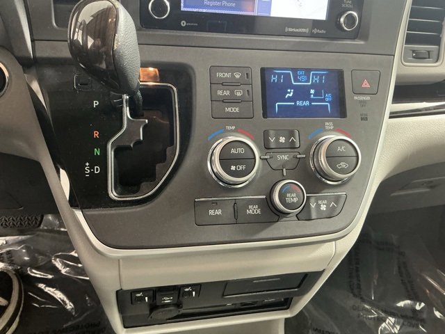 Used 2020 Toyota Sienna XLE Premium image 34