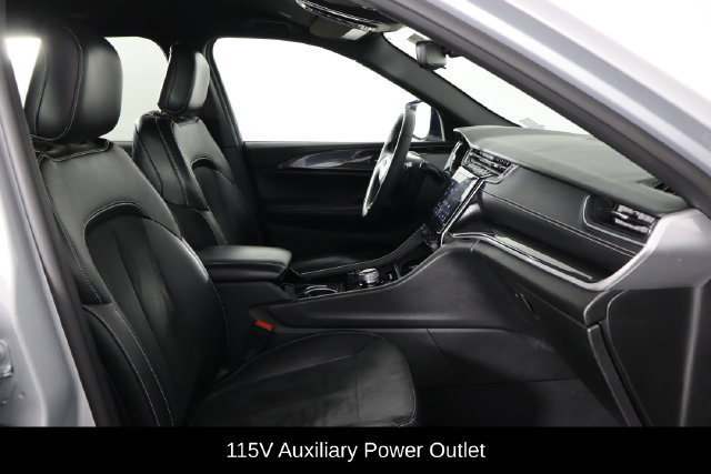 Used 2023 Jeep Grand Cherokee L Laredo AWD/4WD image 19