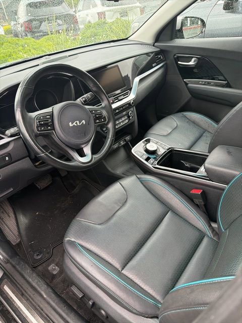 Used 2022 Kia Niro EX Premium w/ Cold Weather Package image 9