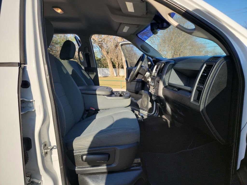 Used 2013 RAM 2500 Tradesman w/ Chrome Appearance Group image 27