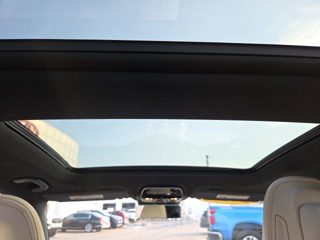 Used 2025 Mercedes-Benz C 300 4MATIC Sedan image 22