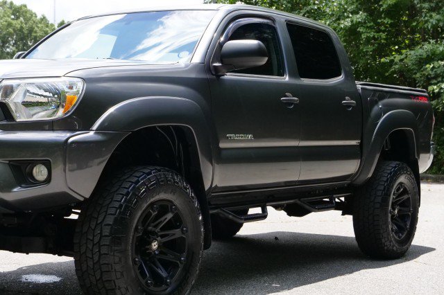 Used 2014 Toyota Tacoma PreRunner w/ SR5 Package RWD image 42