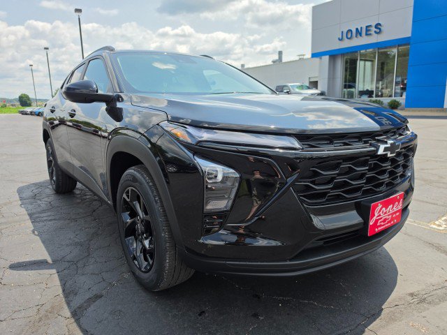 New 2026 Chevrolet Trax LT w/ Driver Confidence Package FWD image 7