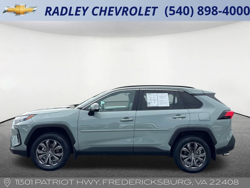 Used 2023 Toyota RAV4 XLE Premium AWD/4WD image 16