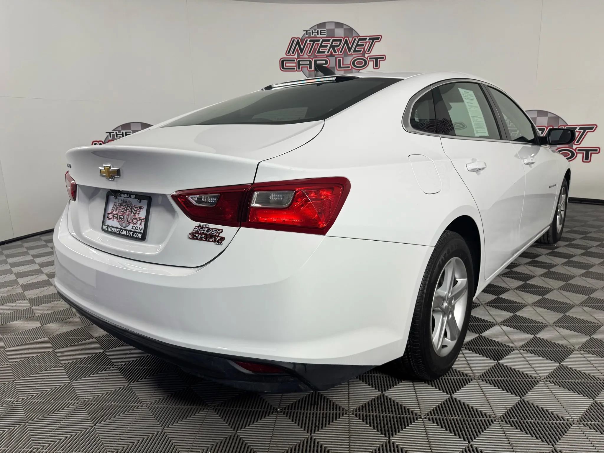 Used 2023 Chevrolet Malibu LS image 28
