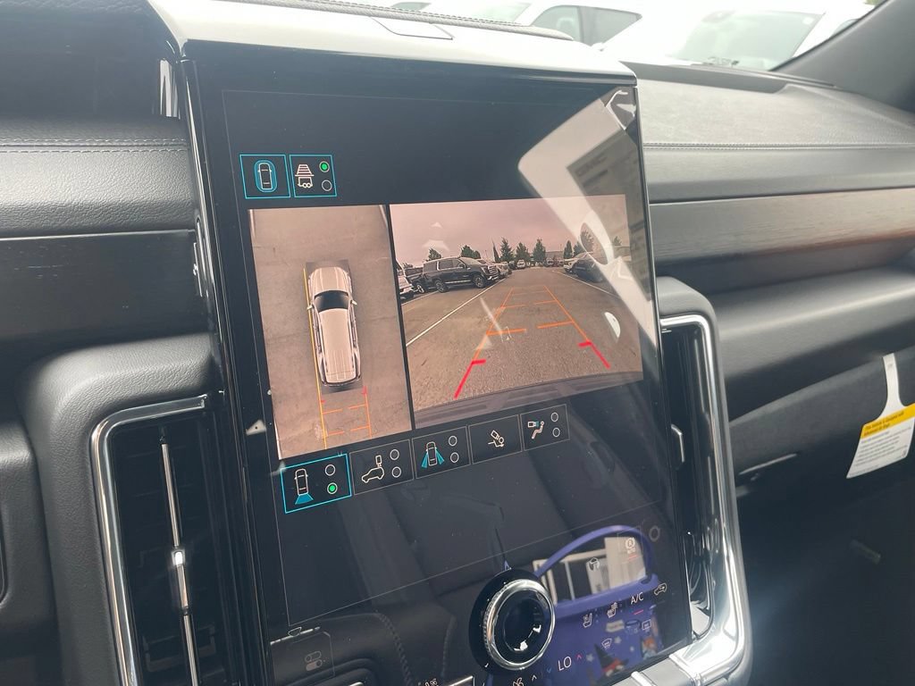 New 2026 GMC Yukon Denali w/ Advanced Technology Package AWD/4WD image 16