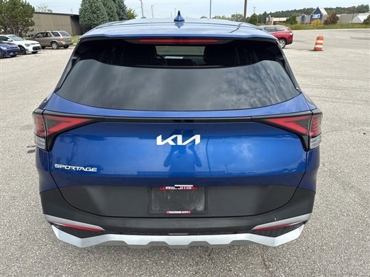 Used 2023 Kia Sportage EX image 7