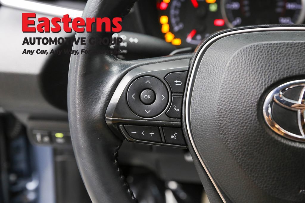 Used 2021 Toyota Corolla SE w/ SE Premium Package image 15