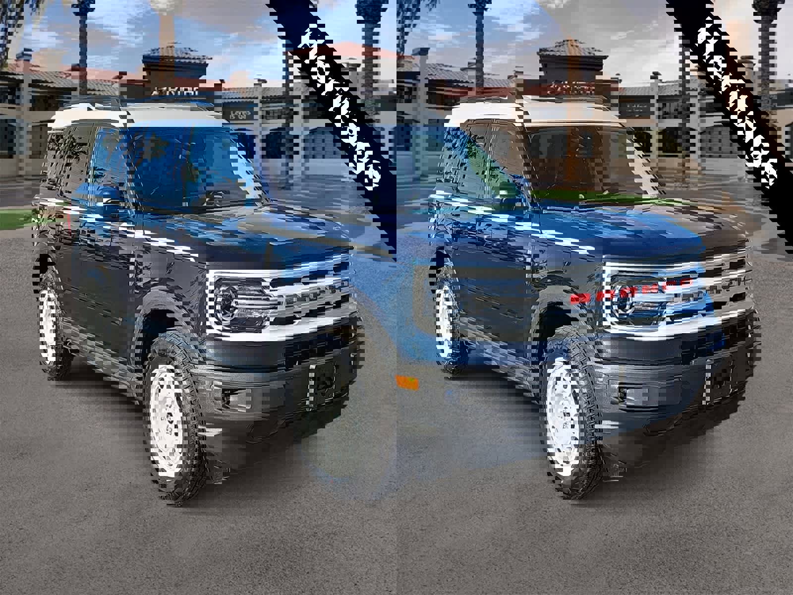 Used 2023 Ford Bronco Sport Heritage image 2