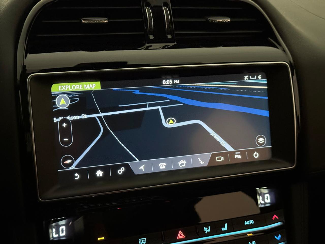 Used 2020 Jaguar F-PACE Prestige AWD/4WD image 32