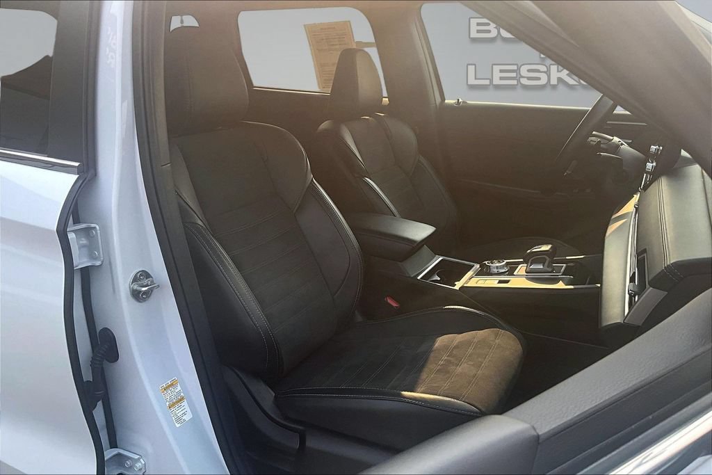 Used 2024 Mitsubishi Outlander SE AWD/4WD image 7