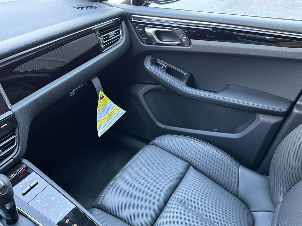 New 2026 Porsche Macan AWD/4WD image 29