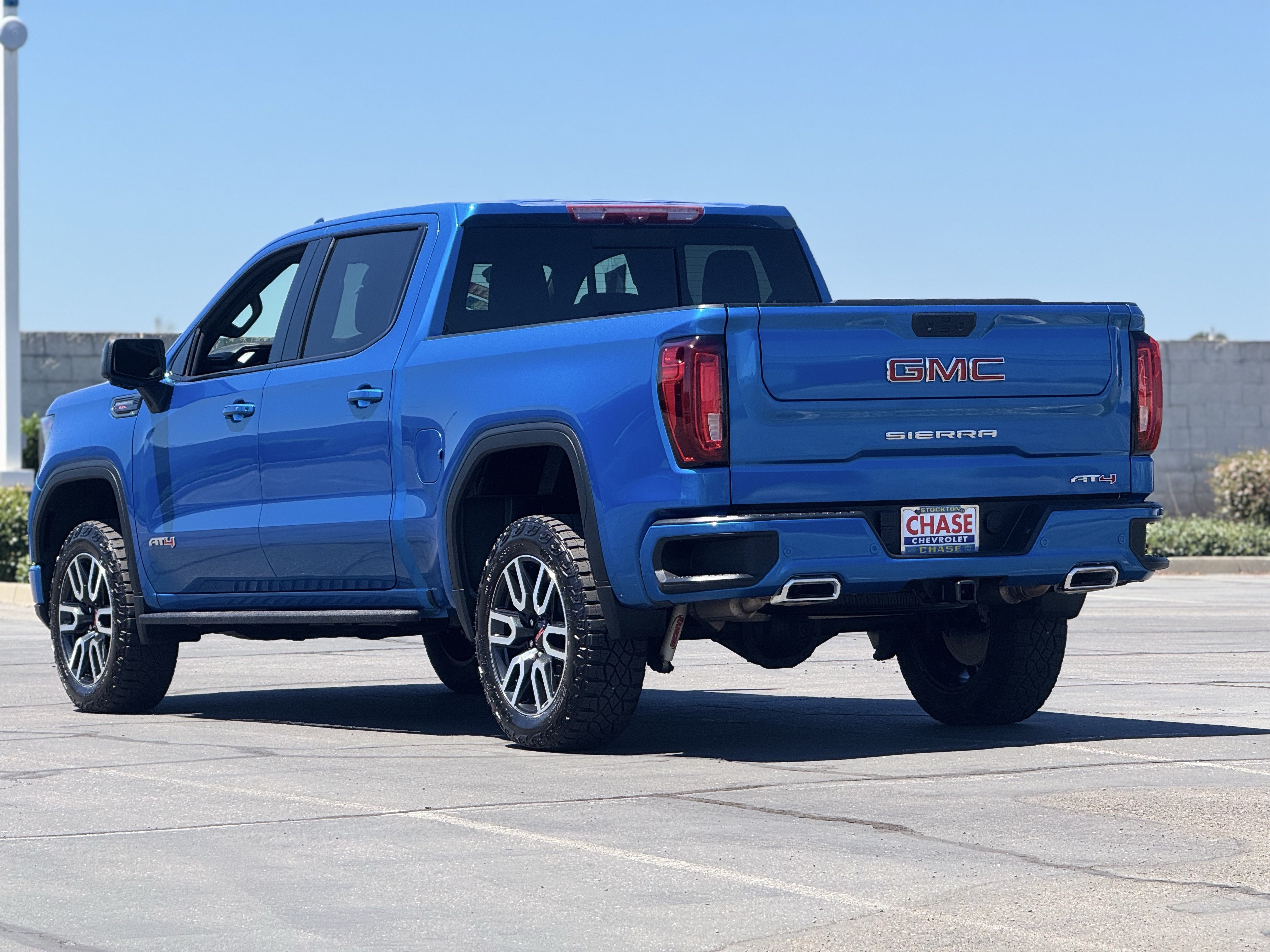 Certified 2023 GMC Sierra 1500 AT4 w/ AT4 Premium Package AWD/4WD image 5