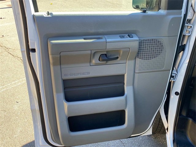 Used 2013 Ford E-350 and Econoline 350 XLT image 9