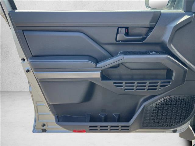 Certified 2024 Toyota Tacoma SR5 AWD/4WD image 9