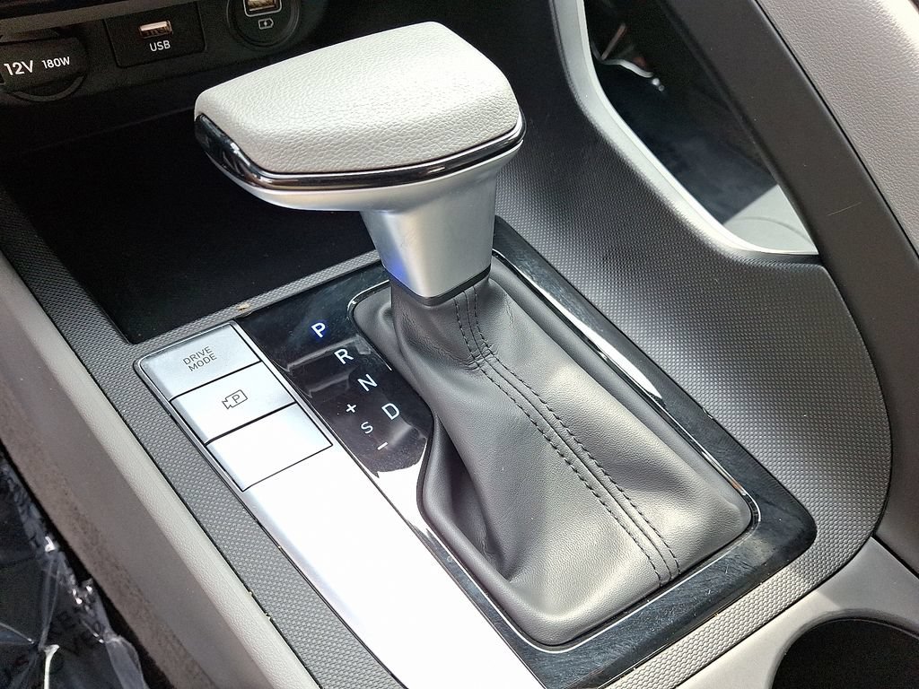 Used 2023 Hyundai Elantra SEL FWD image 14