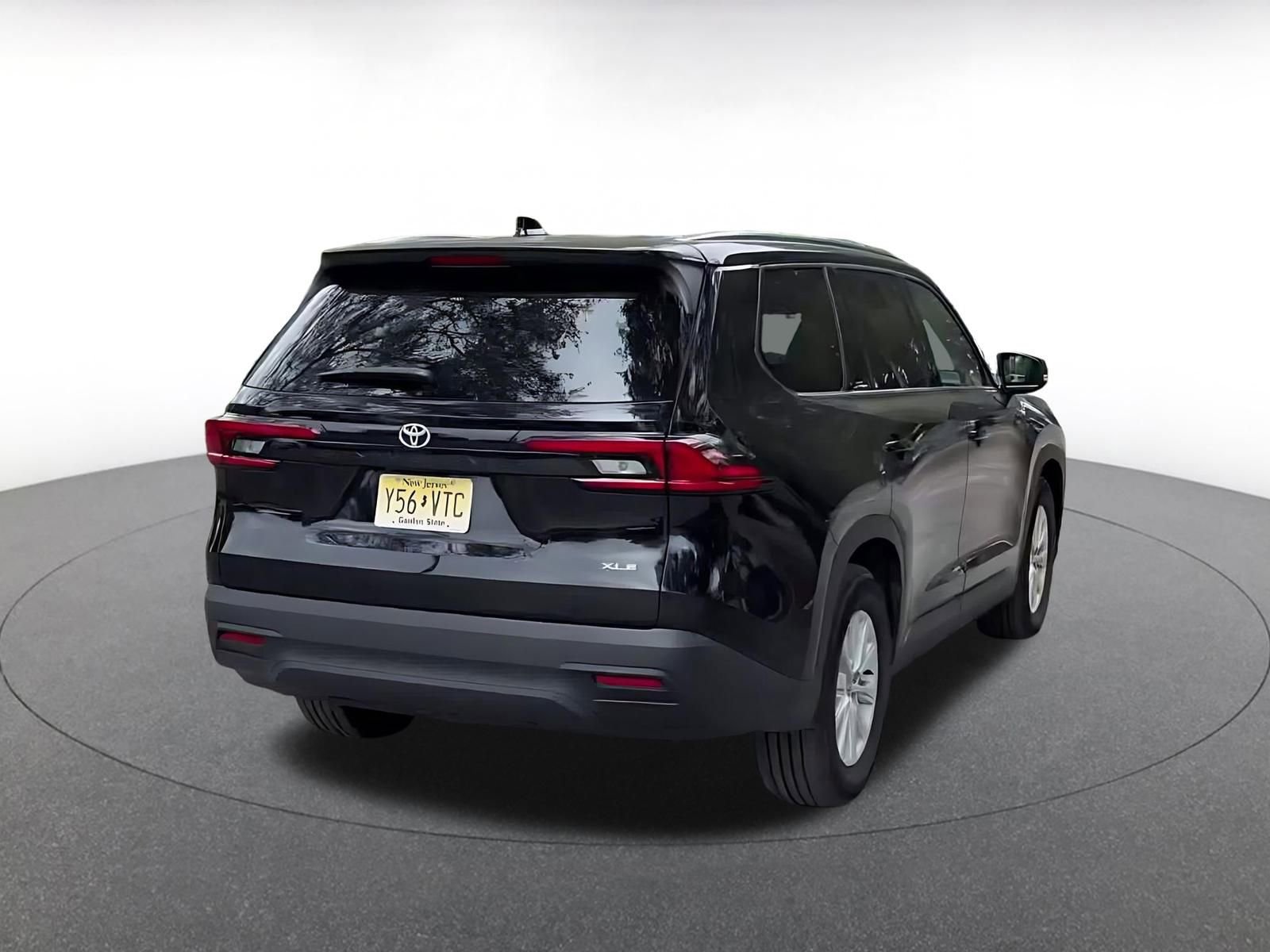 Used 2025 Toyota Grand Highlander FWD image 14