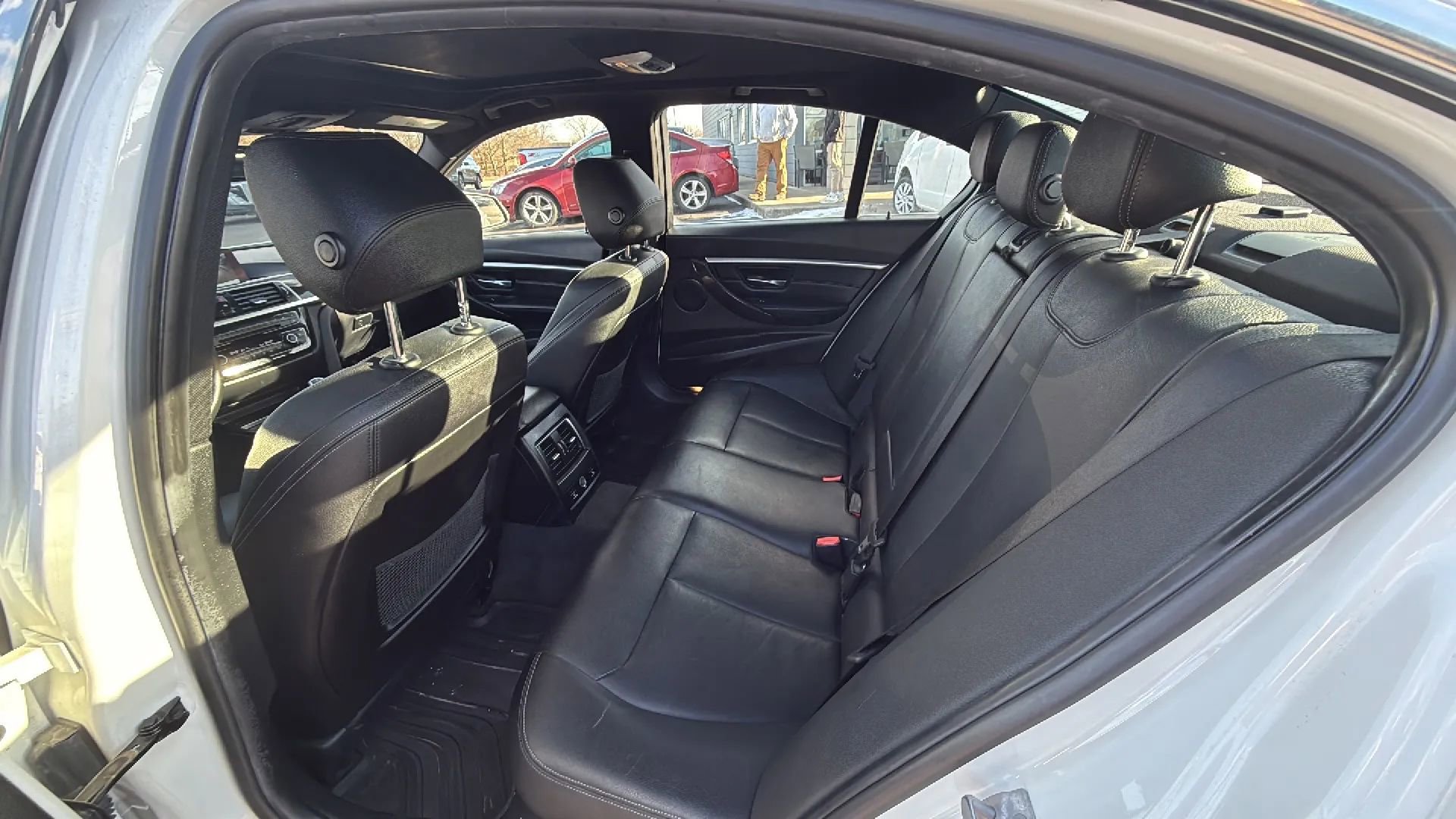 Used 2017 BMW 330i xDrive Sedan image 13