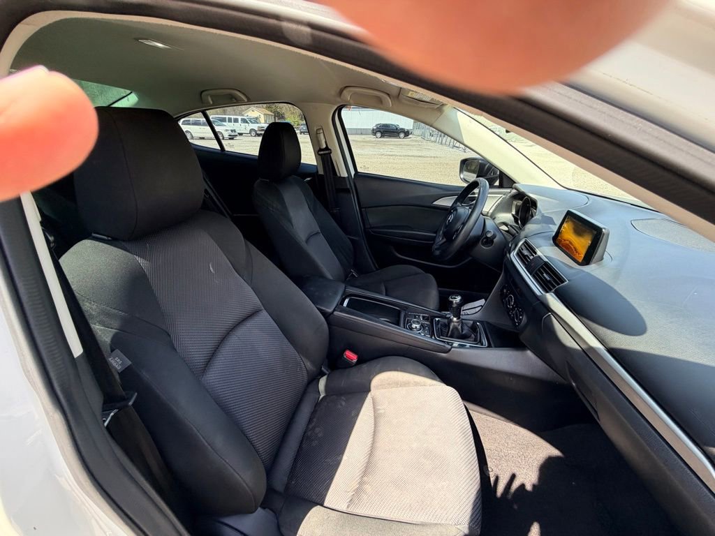 Used 2017 MAZDA MAZDA3 Sport FWD image 10