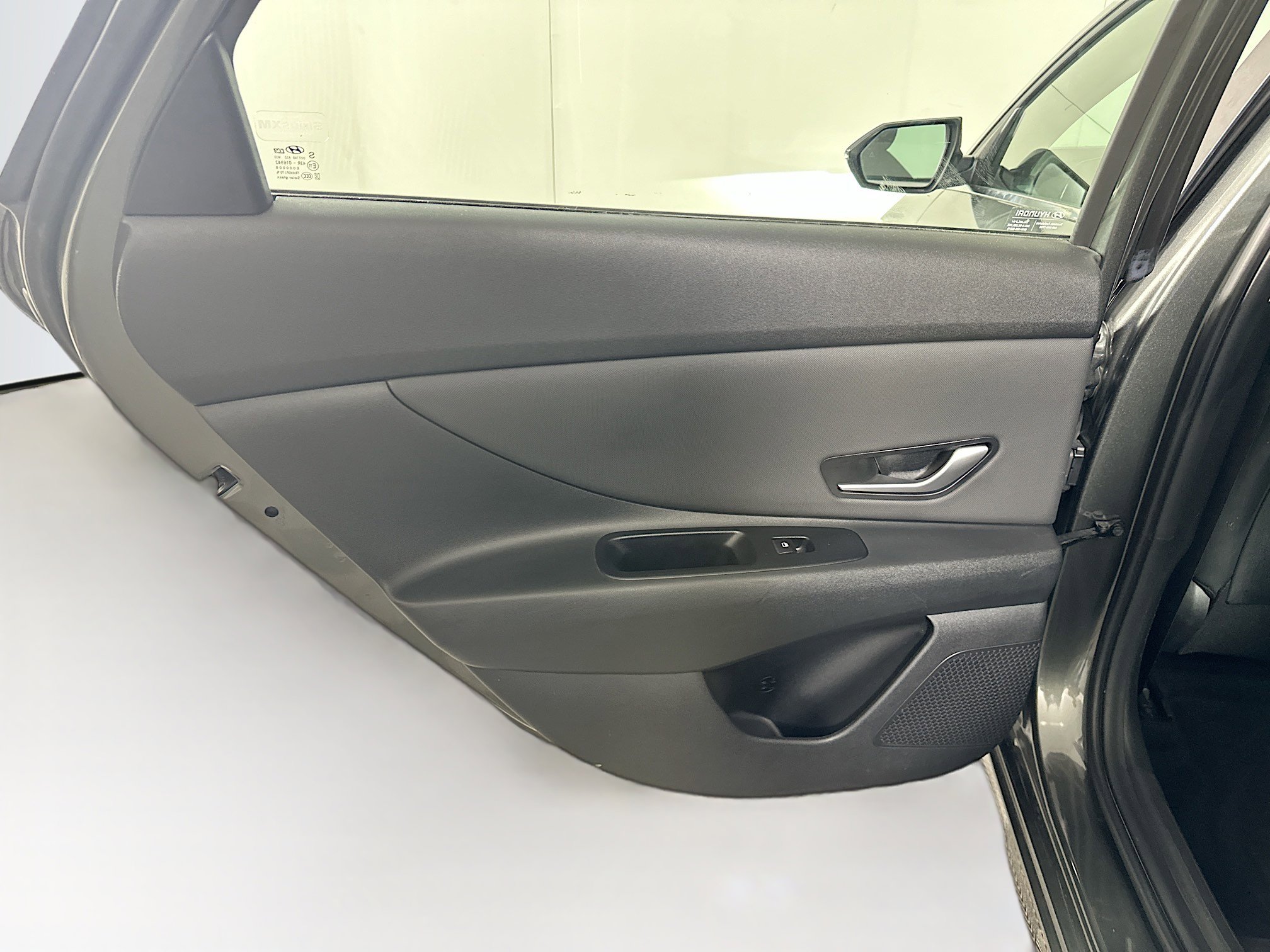 Used 2025 Hyundai Elantra Limited image 27