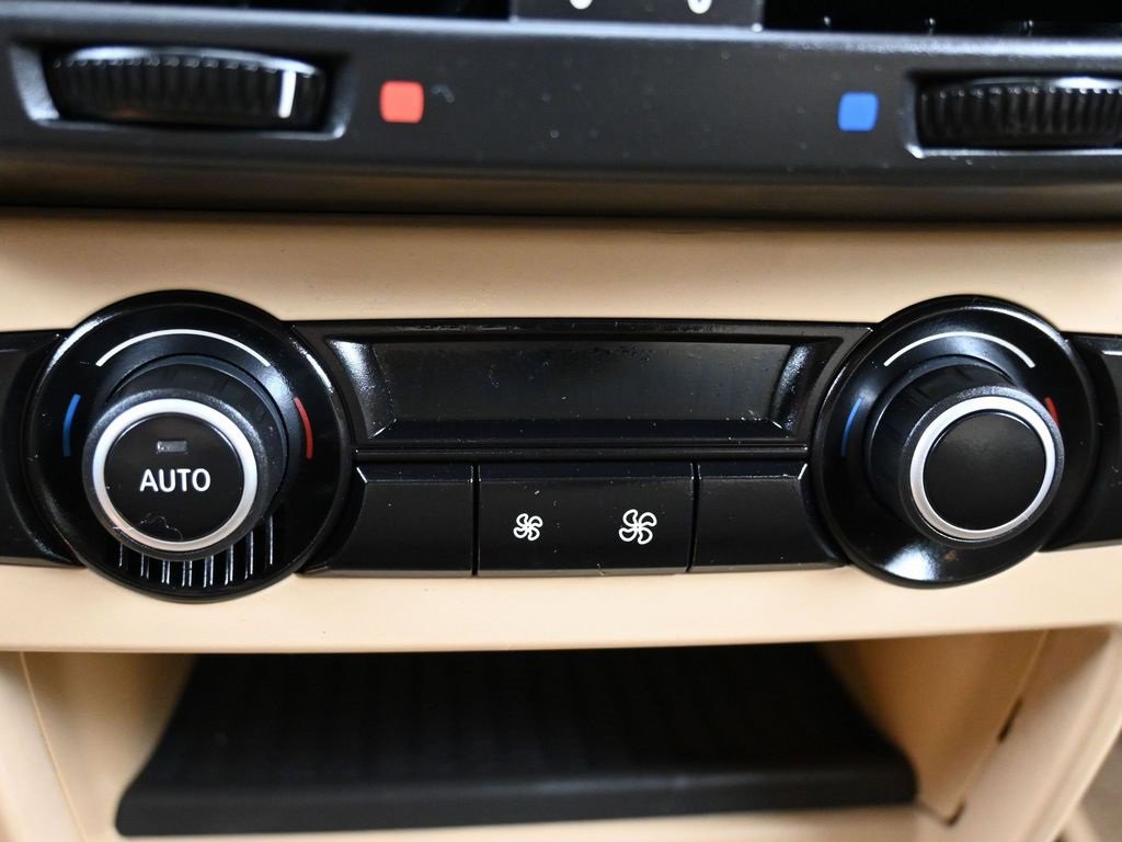 Used 2012 BMW X5 xDrive35d image 33