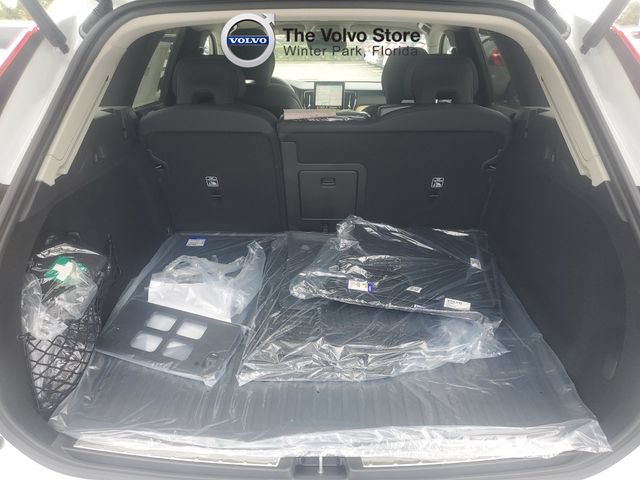 New 2026 Volvo XC60 T8 Plus w/ Protection Package Premier AWD/4WD image 8