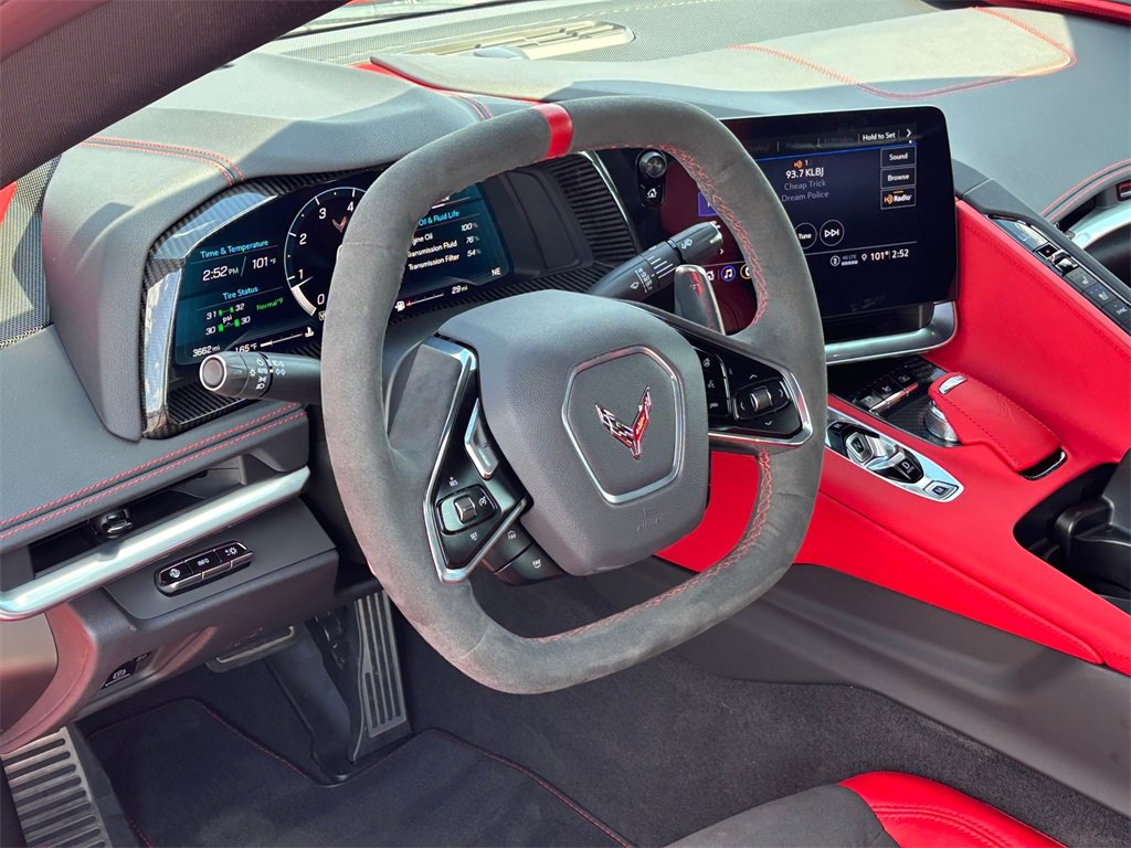 Used 2023 Chevrolet Corvette Stingray Preferred Cpe w/ Engine Appearance Package image 9