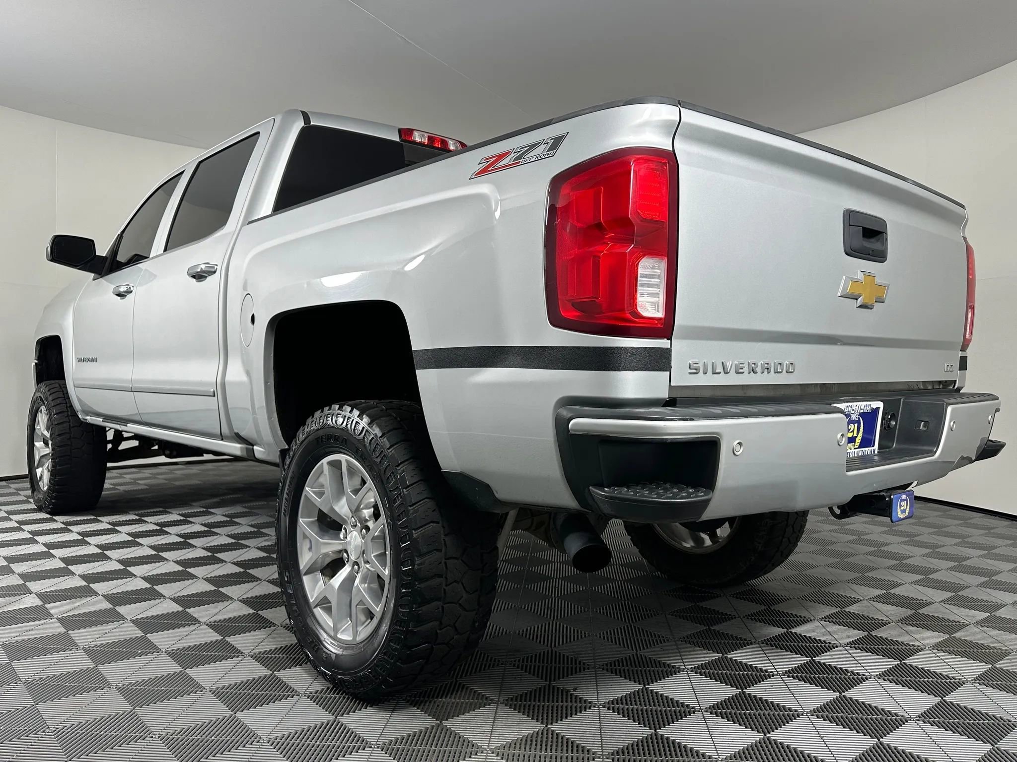 Used 2016 Chevrolet Silverado 1500 LTZ Z71 w/ LTZ Plus Package image 17