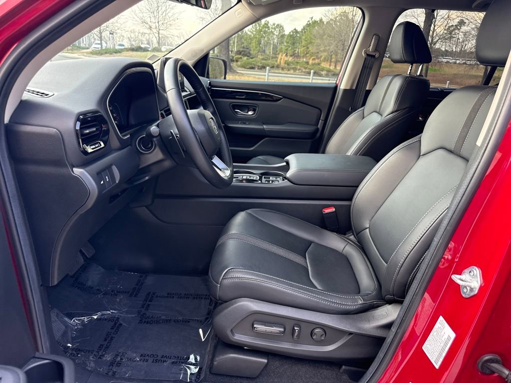 Certified 2025 Honda Pilot EX-L image 10