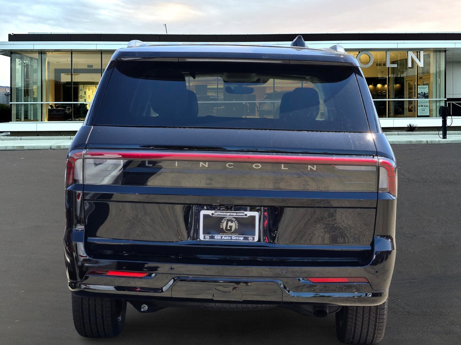 New 2025 Lincoln Navigator Reserve image 5