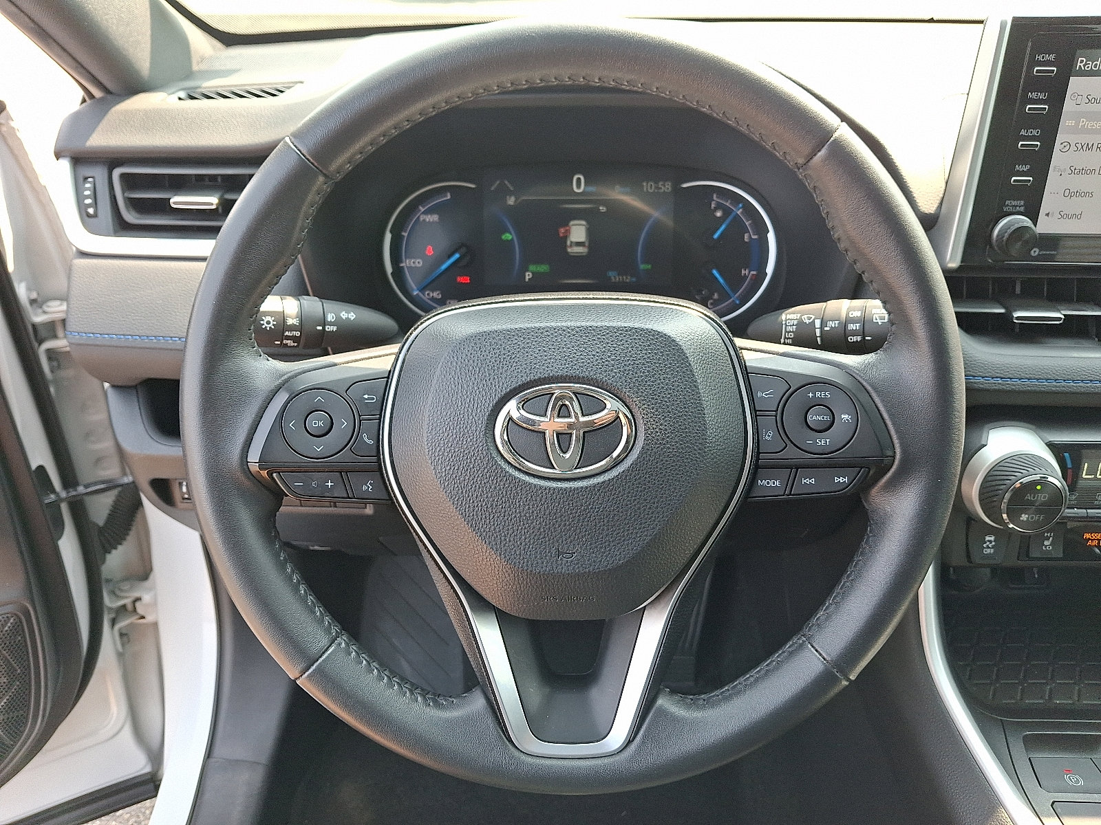 Certified 2020 Toyota RAV4 XSE w/ Carpet Mat Package image 19