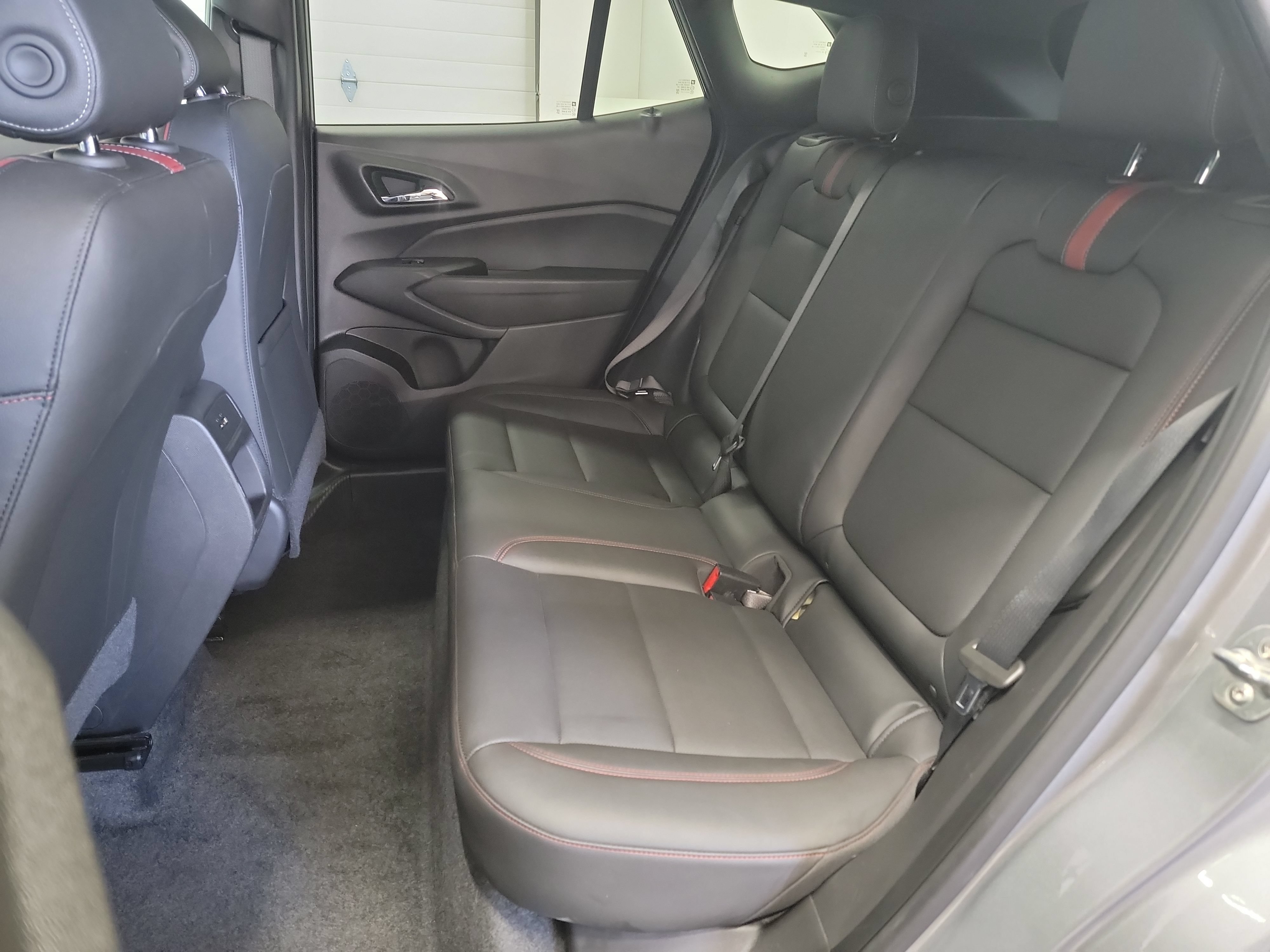 Used 2024 Chevrolet Trax RS w/ Driver Confidence Package FWD image 27