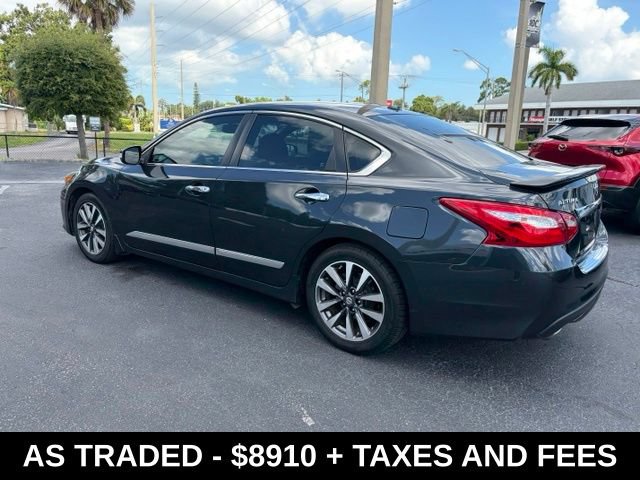 Used 2017 Nissan Altima 2.5 SL w/ 2.5 Technology Package FWD image 4