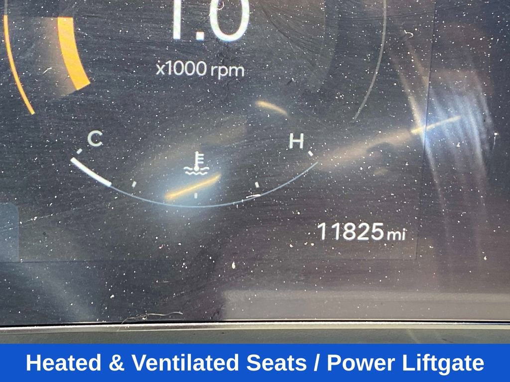 Used 2025 Hyundai Tucson Limited AWD/4WD image 32
