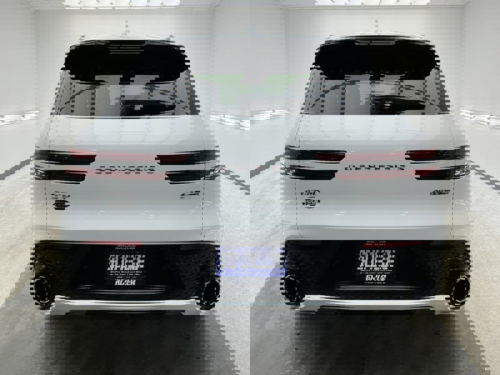 Used 2025 Genesis GV70 3.5T Sport w/ Sport Prestige Package image 5