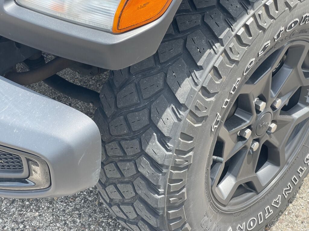 Used 2022 Jeep Gladiator Sport AWD/4WD image 35